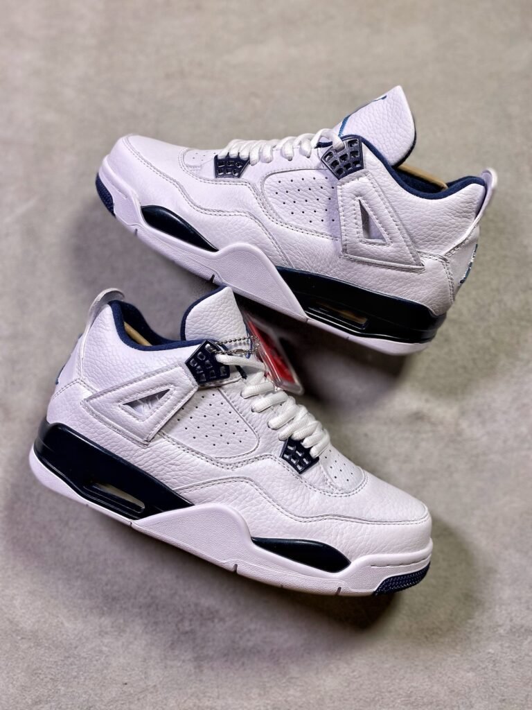 Air Jordan 4 Colombian White /Blue (40-47.5)