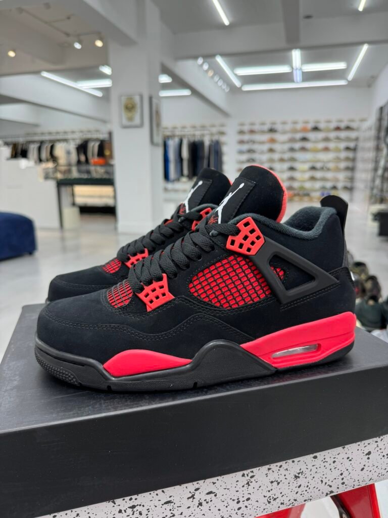 Air Jordan 4 Red Thunder BlackRed (40-47.5)