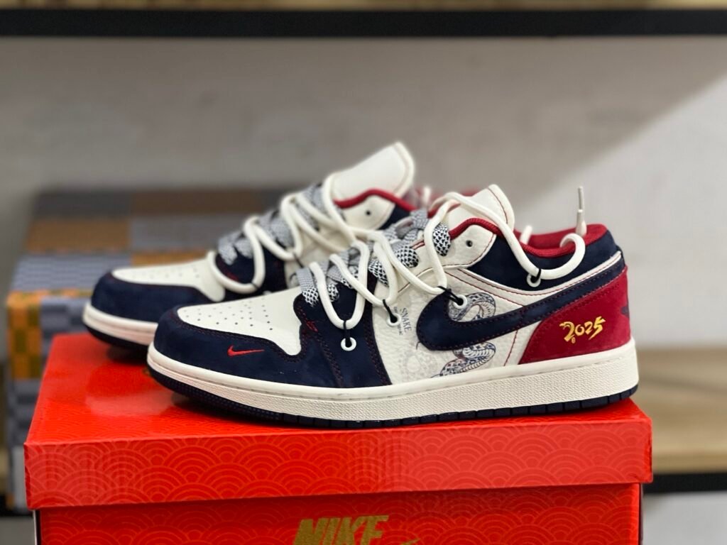 AIR JORDAN 1 LOW BUNDAI SNAKE ORCHID BON AVEC SERPENT(36-47.5)
