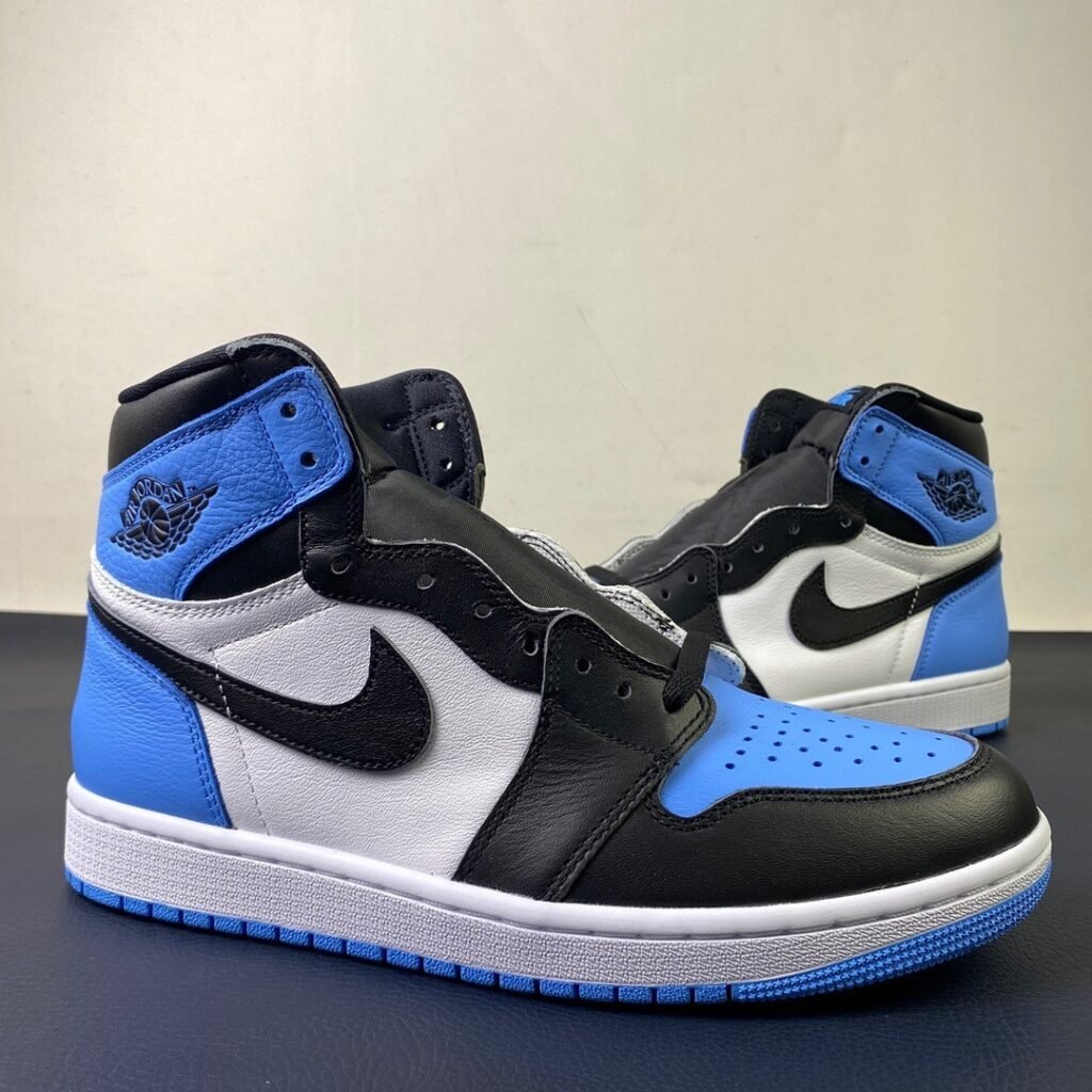 Air Jordan 1 High 'UNC Toe'(36-47.5)