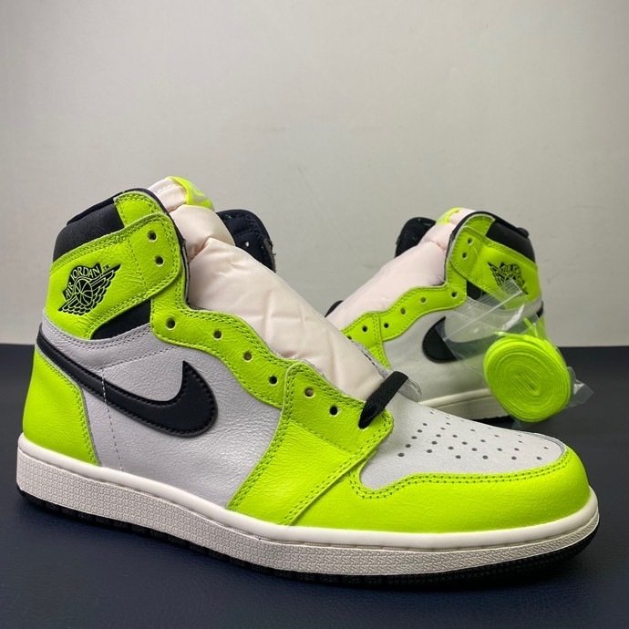 Air Jordan 1 “Visionaire” (40-47.5)
