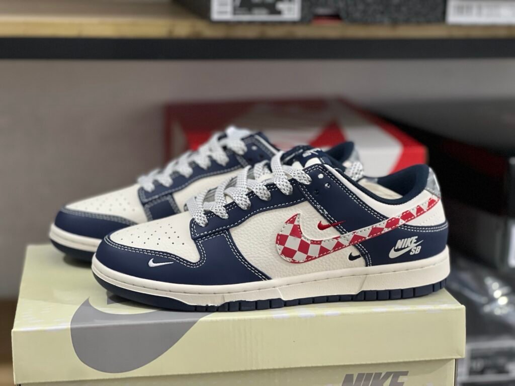 SB NIKE DUNK LOW RETRO BEIGE/GREY/BLUE/RED BEIGE/GRIS/BLEU/ROUGE(36-47.5)