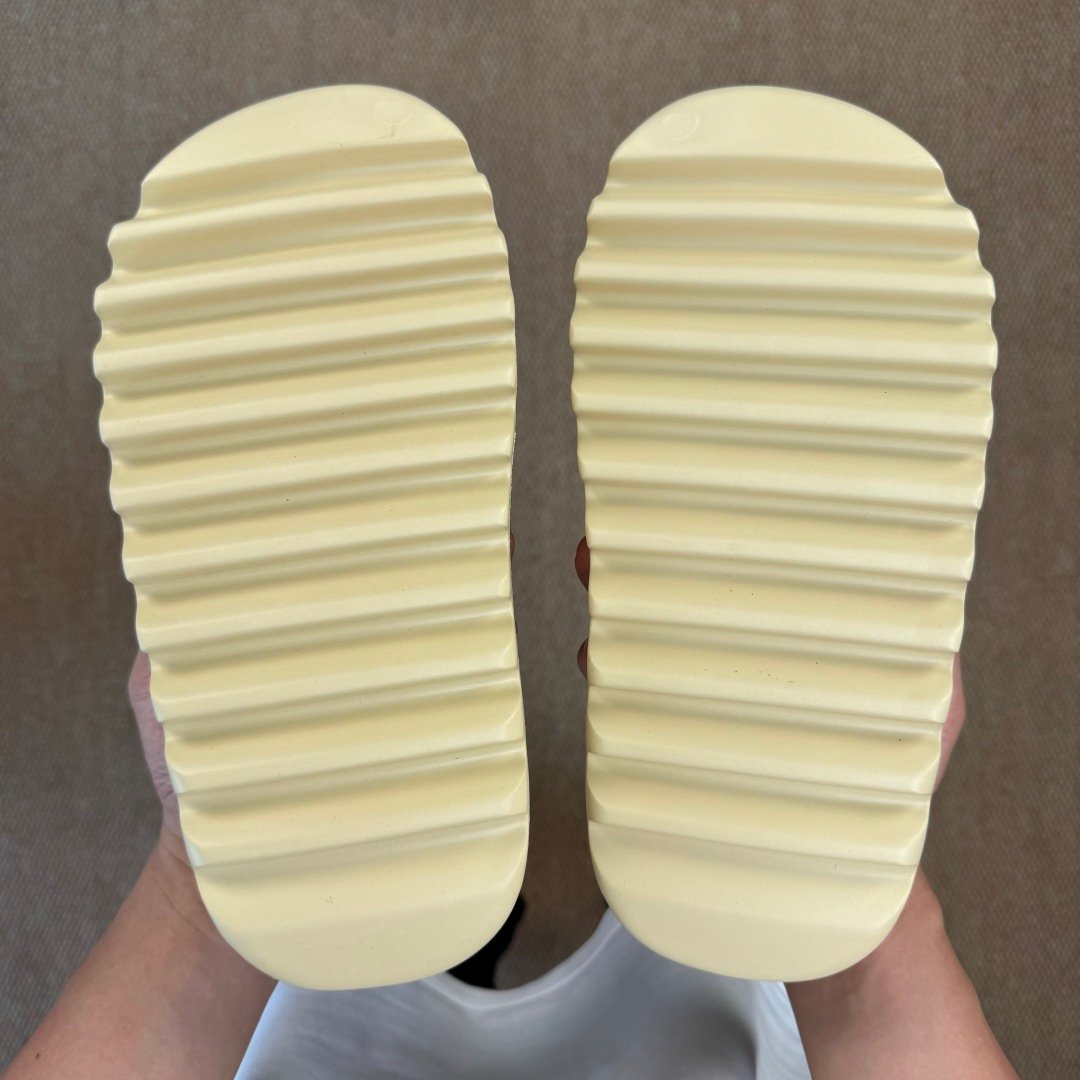 Yeezy Slide Dessan(37-48.5) - Image 5