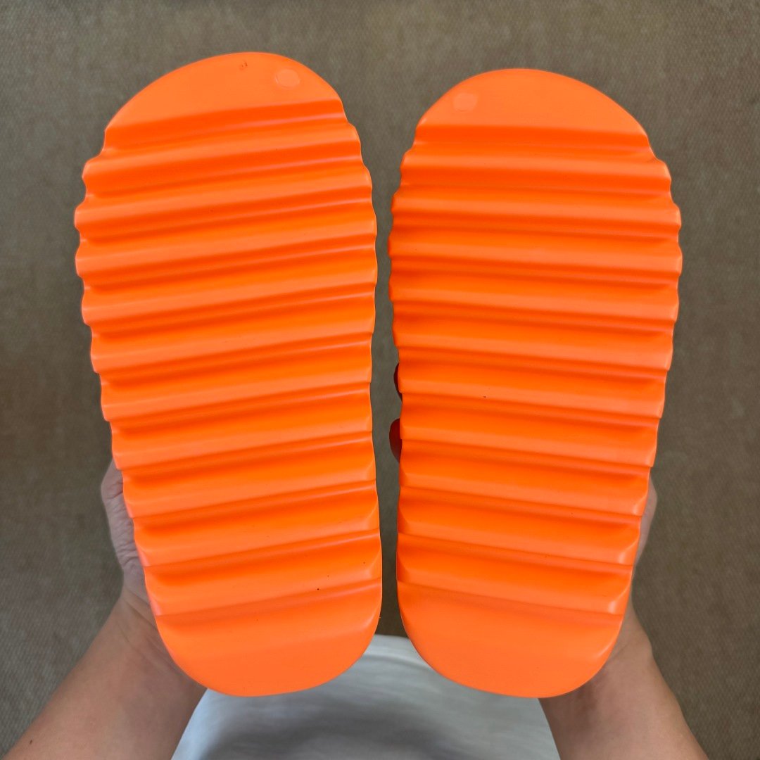 Yeezy Slide Glow Enflame Orange(37-48.5) - Image 4