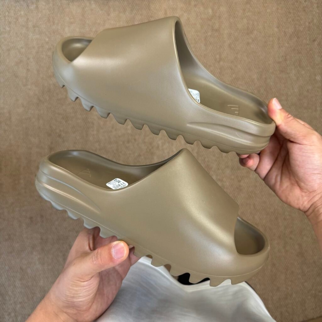 Yeezy Slide Glow Earbrn(37-48.5)