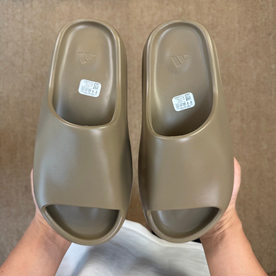 Yeezy Slide Glow Earbrn(37-48.5) - Image 6