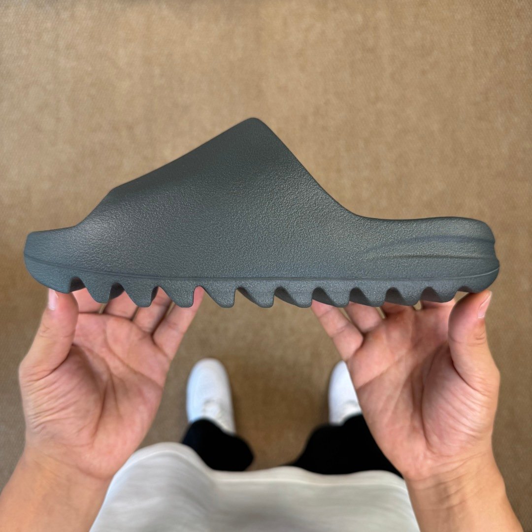 Yeezy Slide Dark Onyx(37-48.5) - Image 6