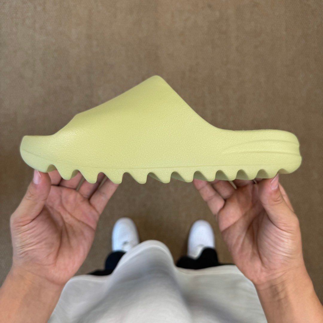Yeezy Slide Glow Resin(37-48.5) - Image 7
