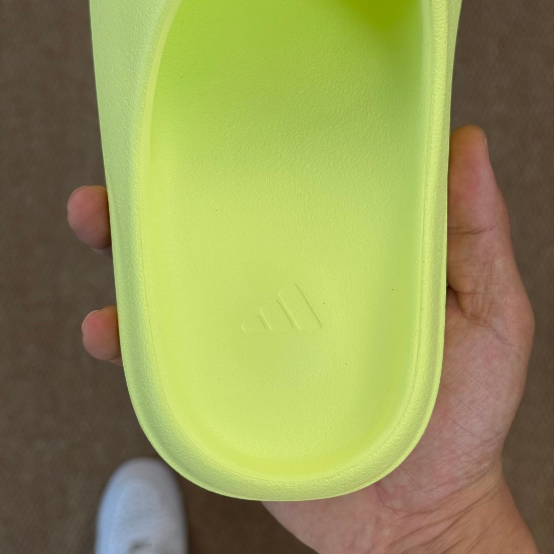 Yeezy Slide Glow Green(37-48.5) - Image 3