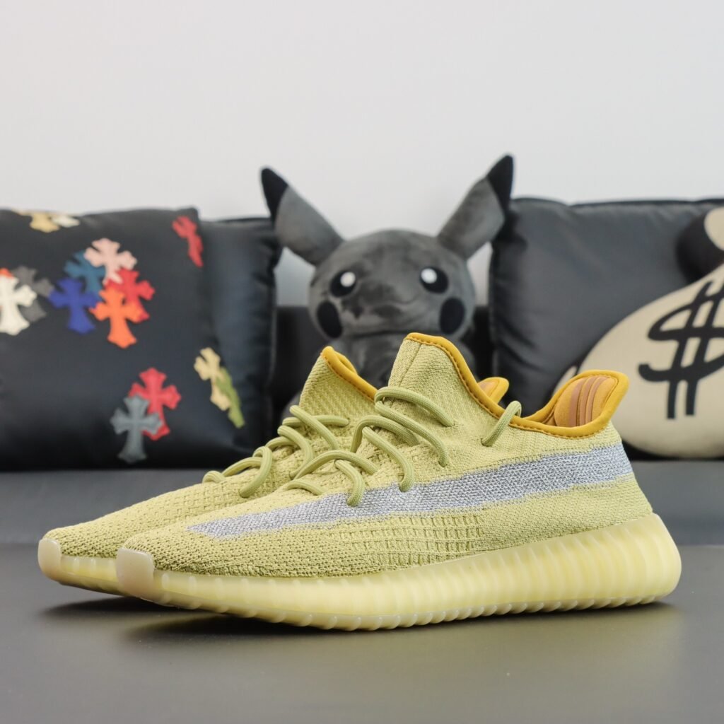 Yeezy boost 350 v2 Marsh(36-48.5)