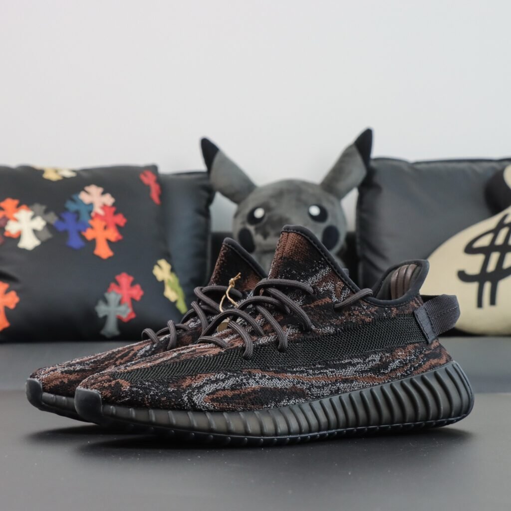 Yeezy boost 350 v2 Mx Rock(36-48.5)