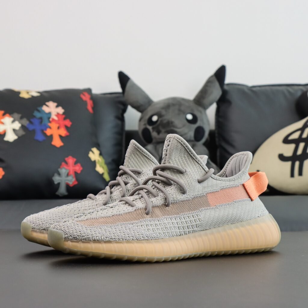 Yeezy Boost 350 v2 True Form(36-48.5)