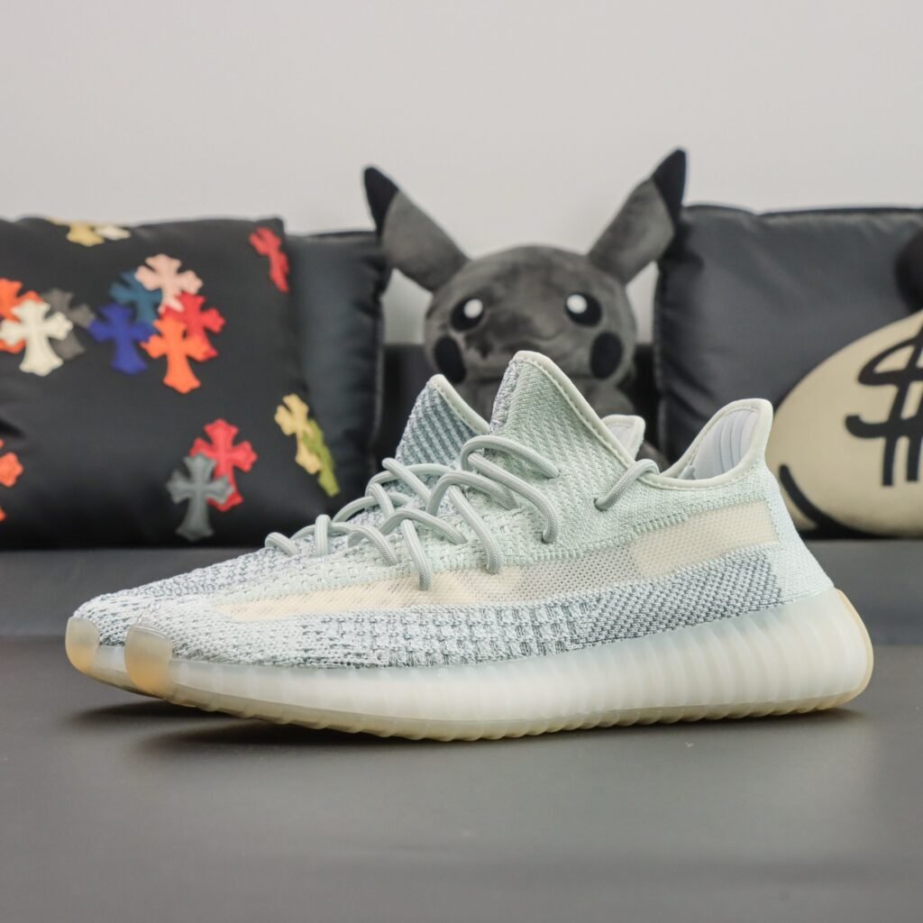 Yeezy 350 v2 Reflective Cloud Static(36-48.5)
