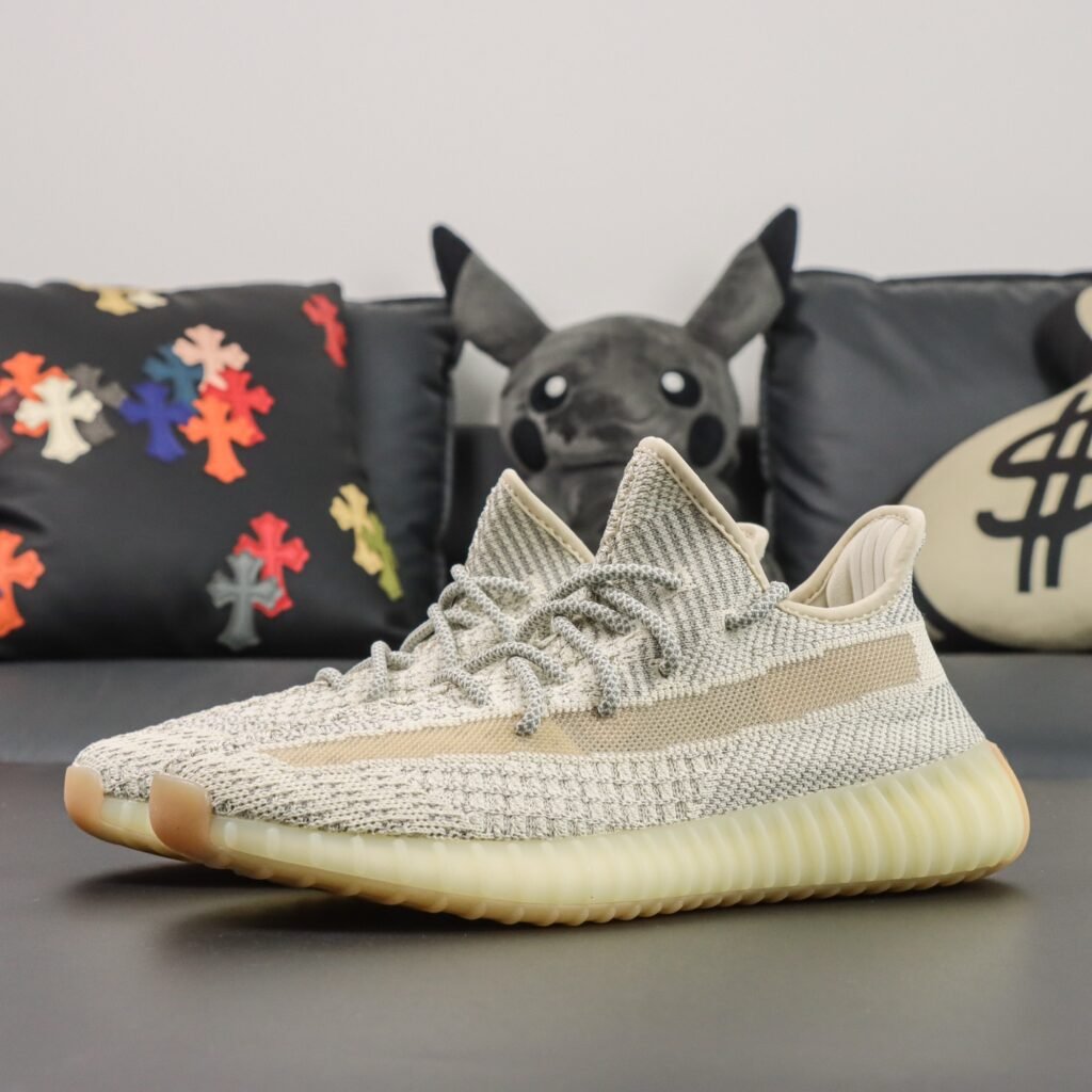 Yeezy 350 v2 Reflective Lundmark(36-48.5)