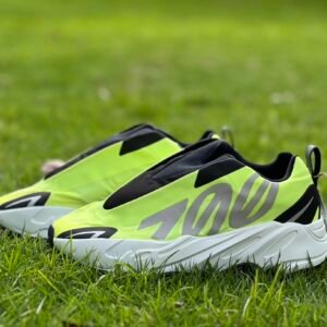 Yeezy Boost 700 MNVN Laceless Phosphor