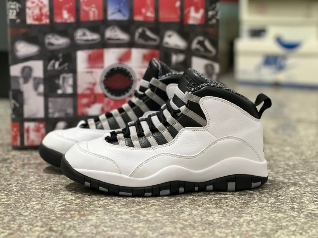 AIR JORDAN 10 RETRO WHITE BLACK-LT STEEL GREY BLANC GRIS ACIER CLAIR NOIR(40-47.5)